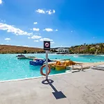 Vivi Homes - Casa Sereno - Lagoon - Pool - Garden - View *