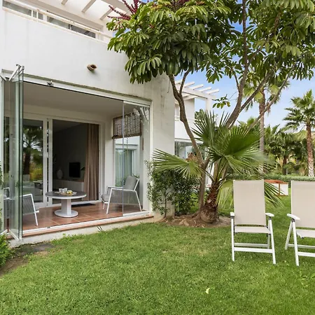 Vivi Homes - Casa Sereno Pool, Terrace & Garden Apartment Estepona